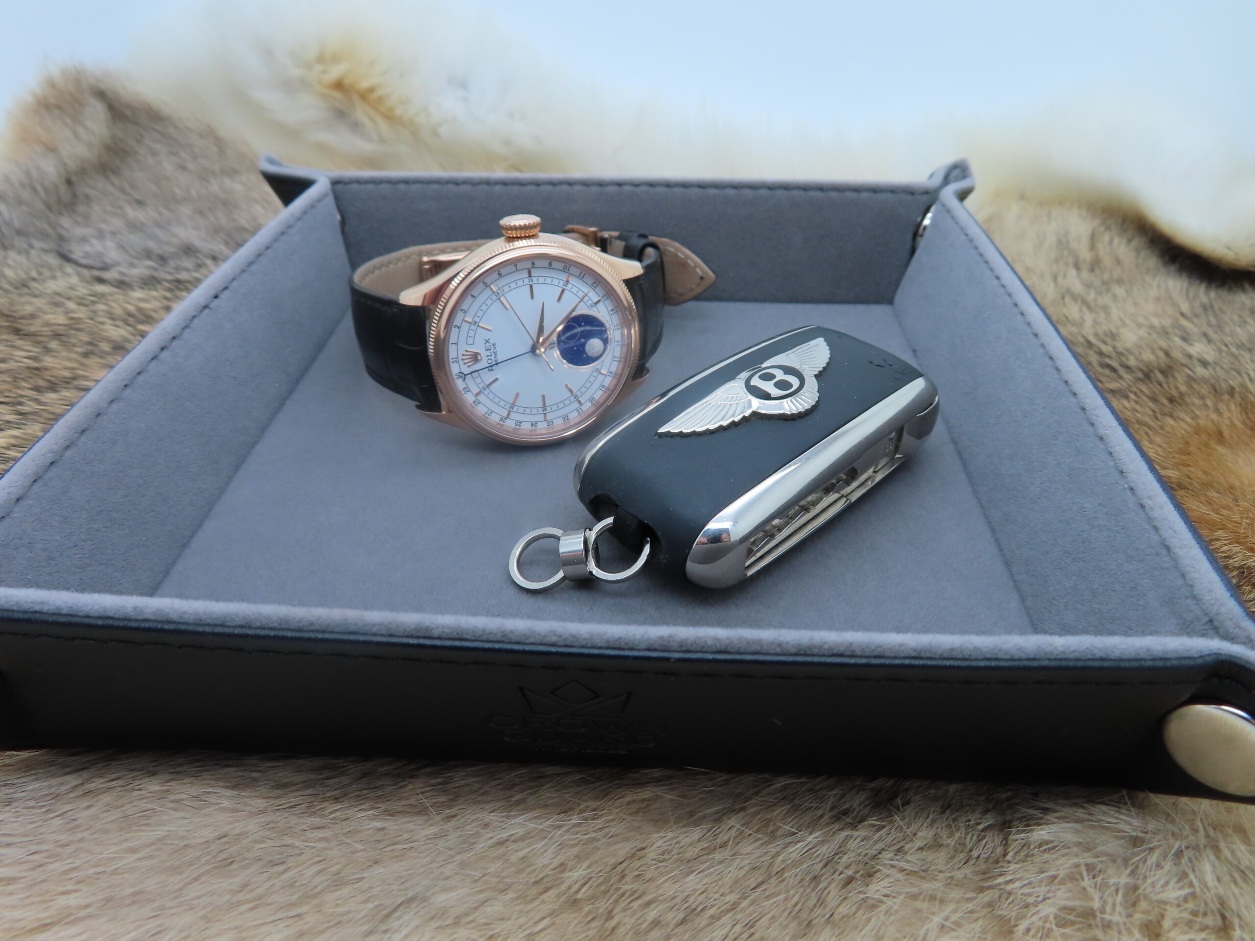 CrownGuard  leather valet tray 20 x 20 cm