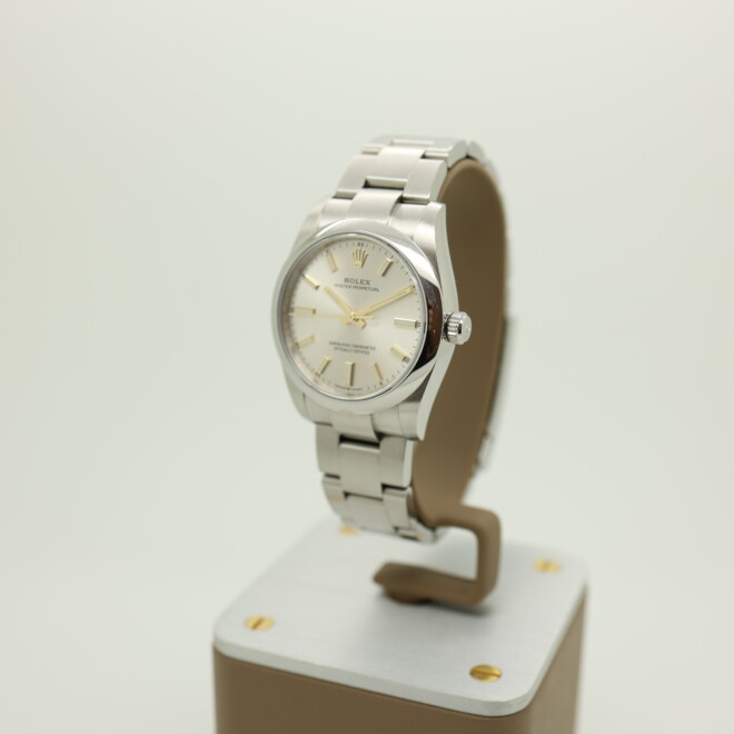 Rolex Oyster Perpetual 124200 Silver dial 2021