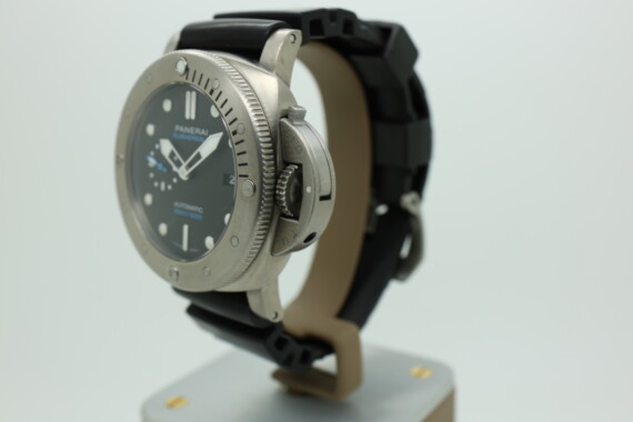 Panerai Submersible PAM01305 2019 - Image 4