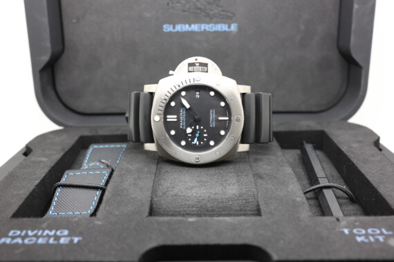 Panerai Submersible PAM01305 2019 - Image 8