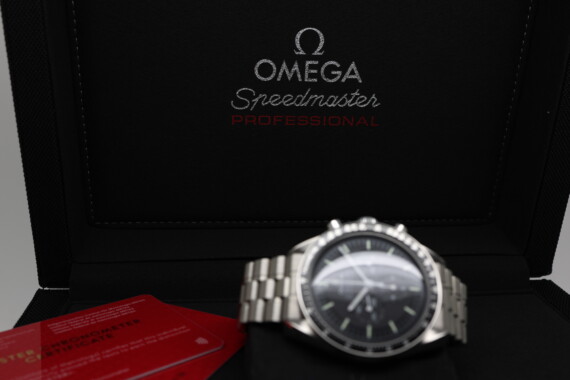Omega Speedmaster Moonwatch 2024 310.30.42.50.01.001 as new - Image 10