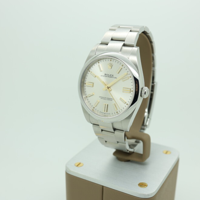 Rolex Oyster Perpetual 124300 silver 2021