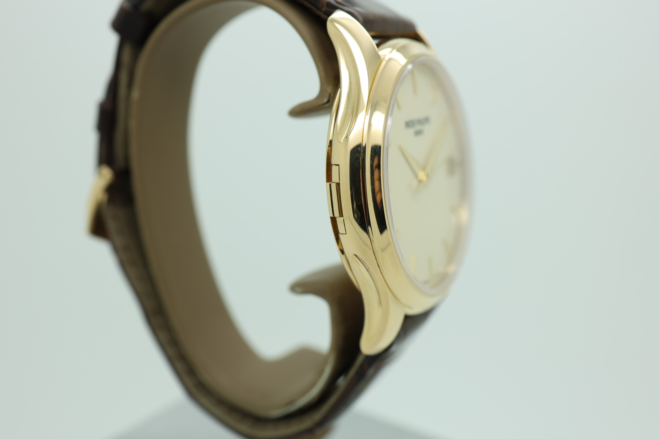 Patek Philippe Calatrava 5227J-001 2022 as new full set - Image 5